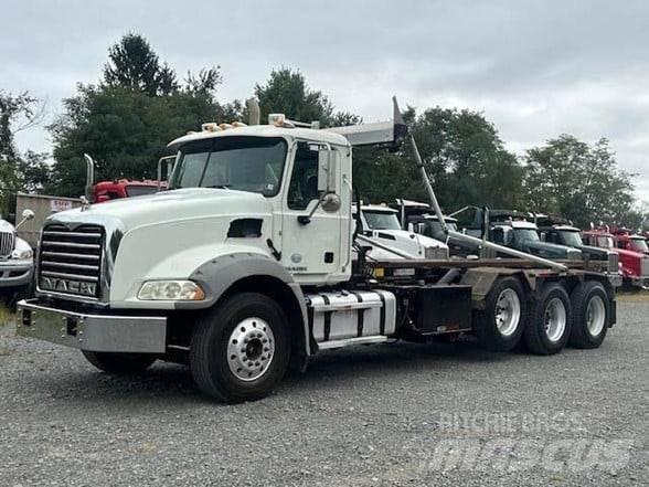 Mack GRANITE GU813 垃圾車