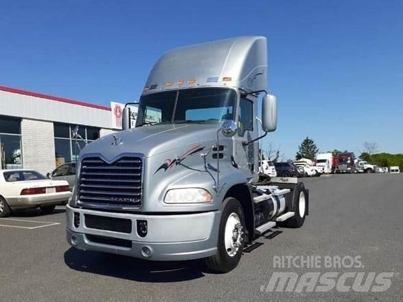 Mack PINNACLE CXU612 曳引機組件