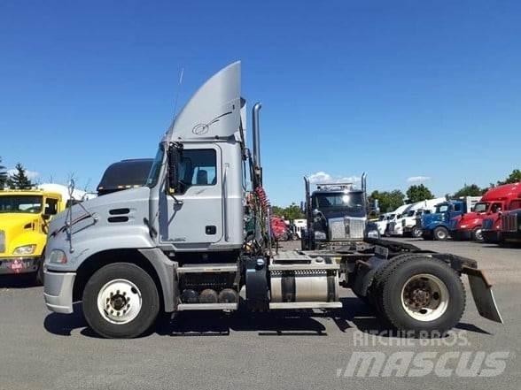 Mack PINNACLE CXU612 曳引機組件
