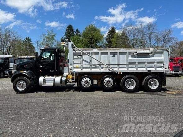 Peterbilt 567 傾卸式卡車