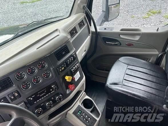 Peterbilt 567 傾卸式卡車