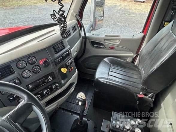 Peterbilt 567 傾卸式卡車