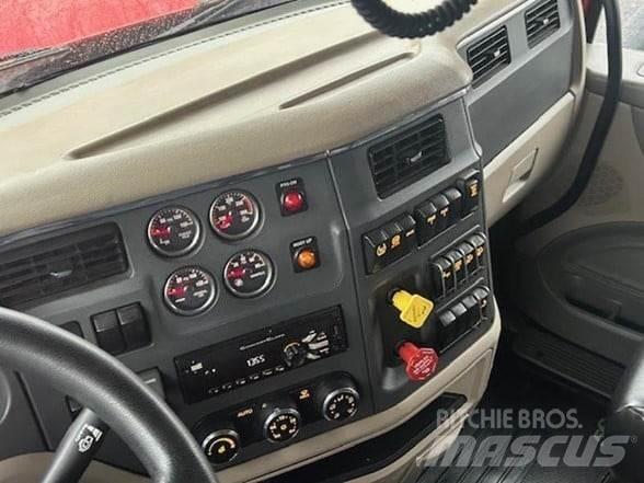 Peterbilt 567 傾卸式卡車
