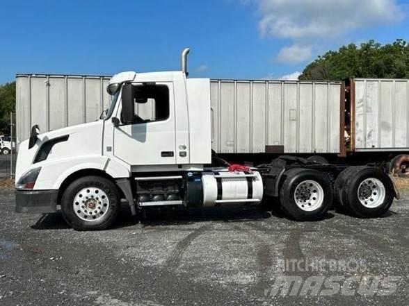 Volvo VNL64T300 曳引機組件