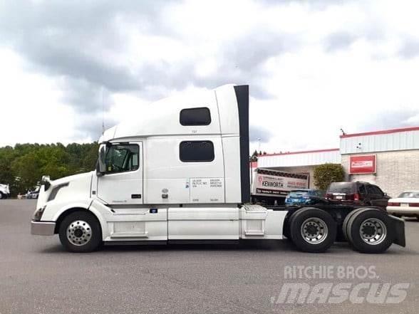 Volvo VNL64T780 曳引機組件