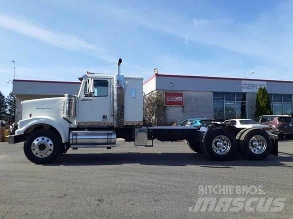 Western Star 4900 曳引機組件