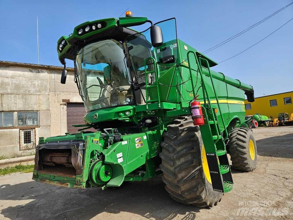 John Deere S770 聯合收穫機