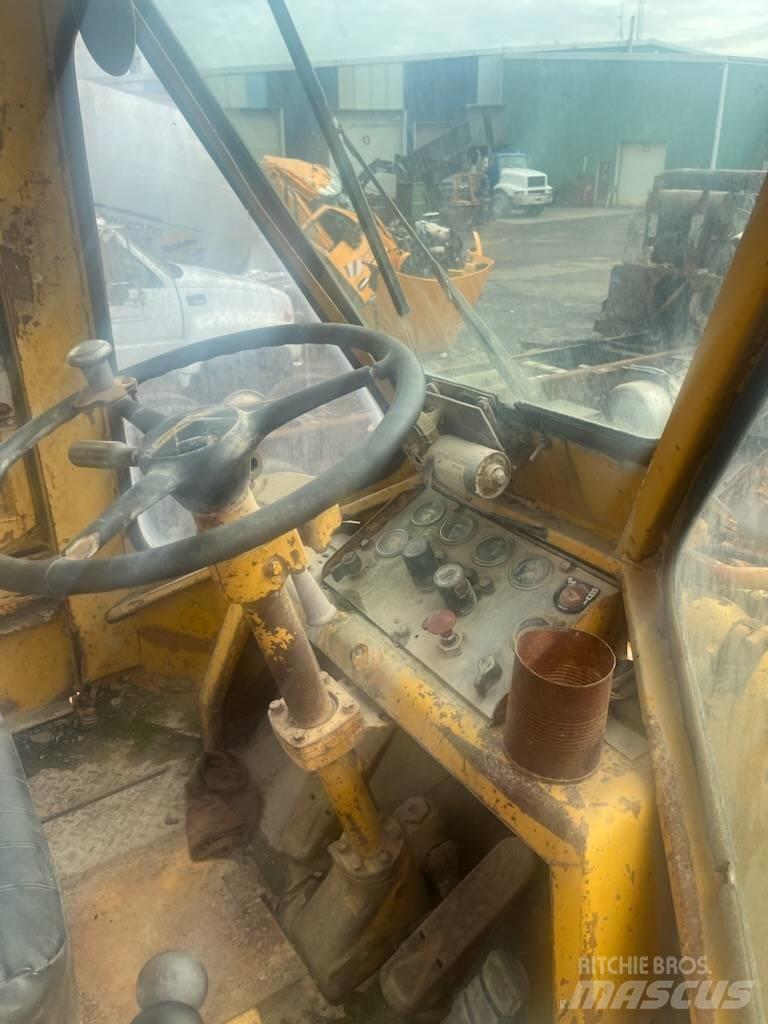 CAT 980 B 輪胎式裝載機