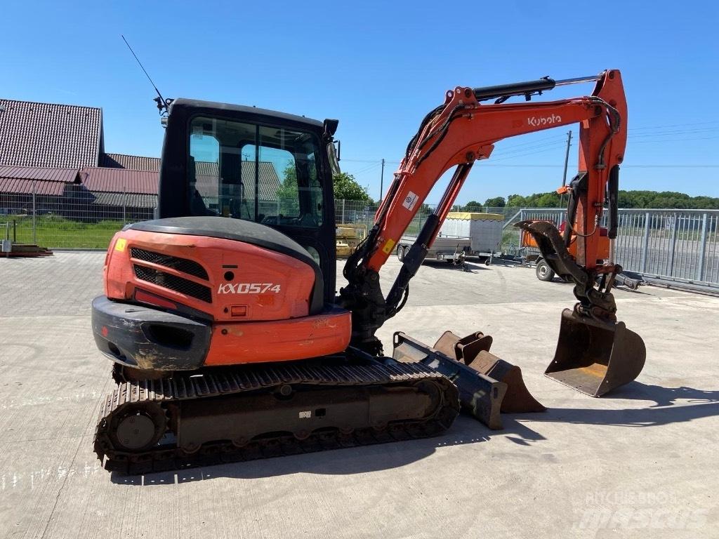 Kubota KX 057-4 小型挖土機/掘鑿機<7t(小型挖掘機)
