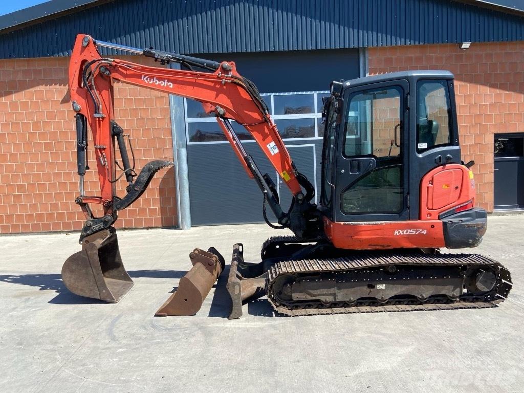 Kubota KX 057-4 小型挖土機/掘鑿機<7t(小型挖掘機)