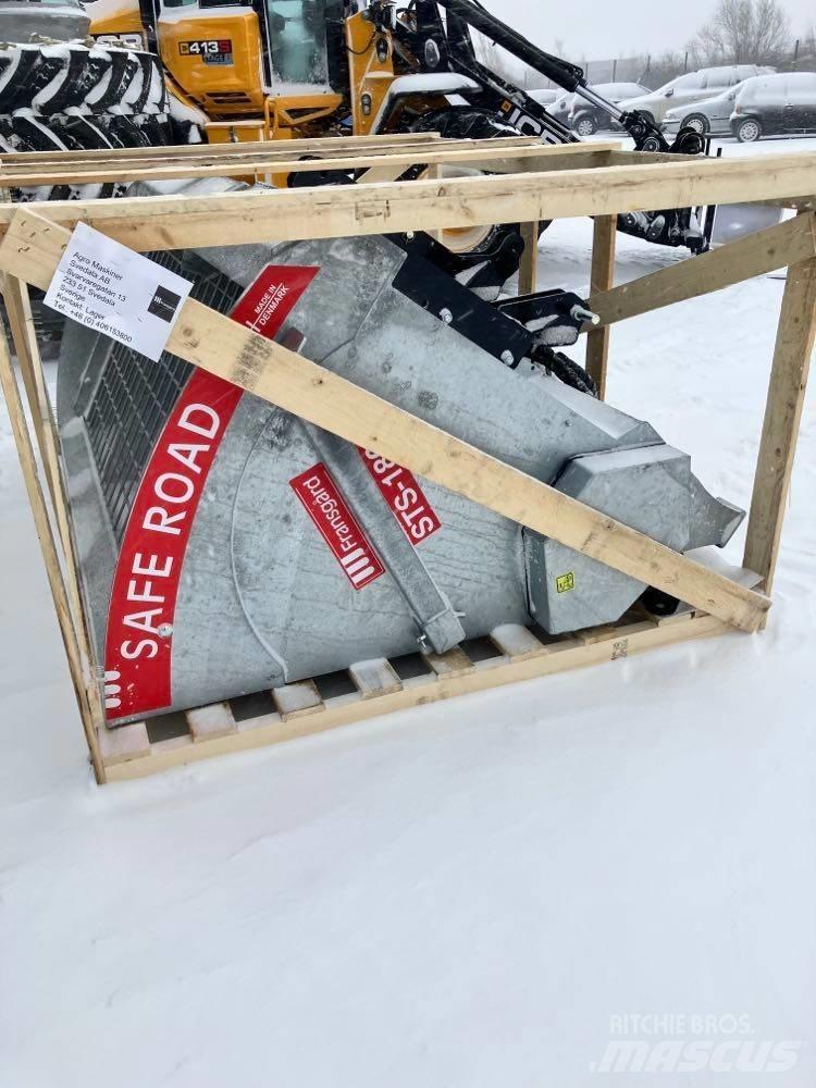  Frnasgård STS 1800 砂鹽撒布機