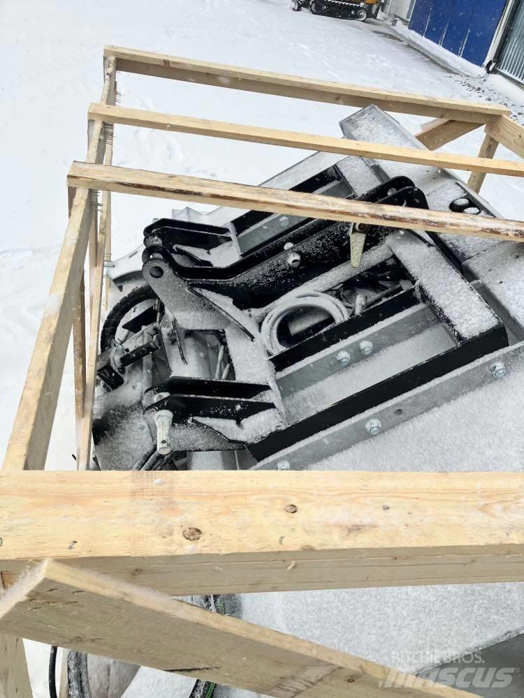  Frnasgård STS 1800 砂鹽撒布機