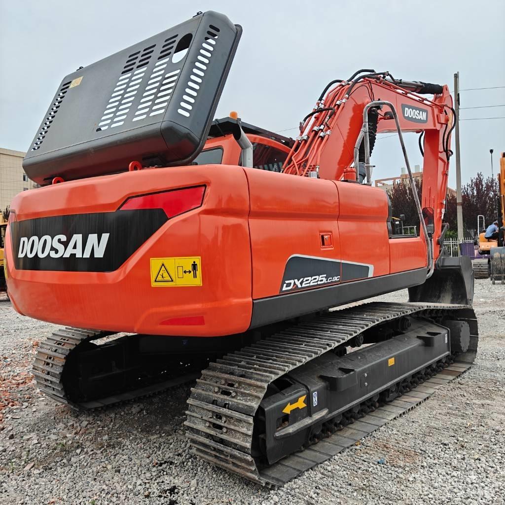 Doosan DX225LC-9C 履帶式 挖土機/掘鑿機/挖掘機