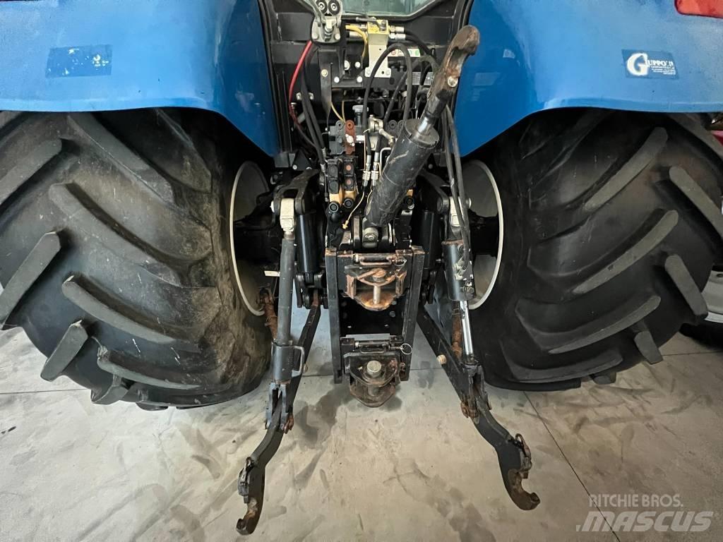 New Holland T 7060 曳引機