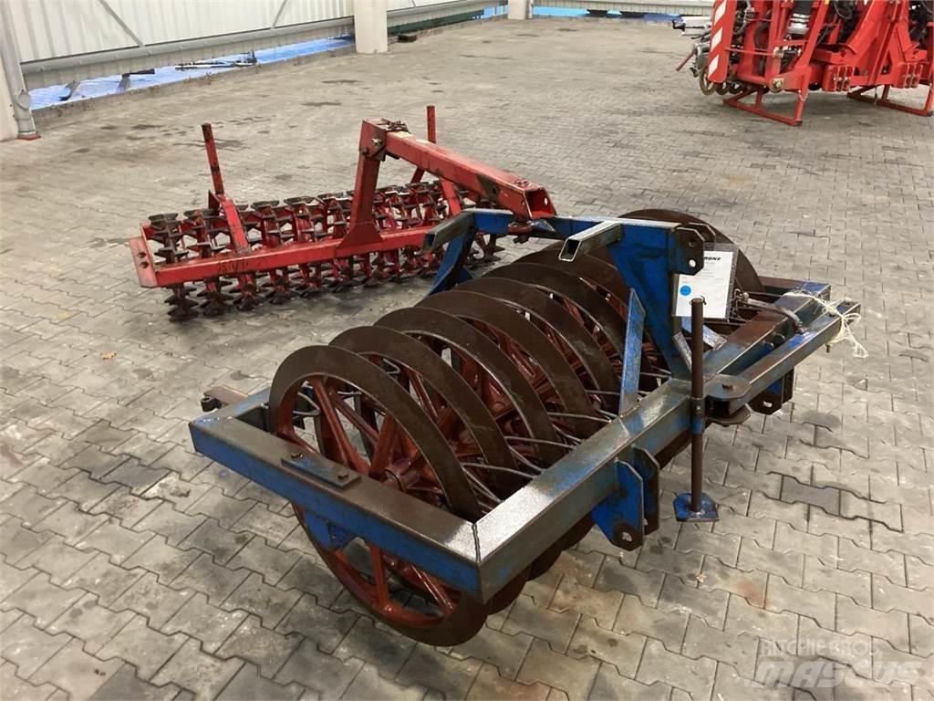  UNBEKANNT 1,80 m 滾輪