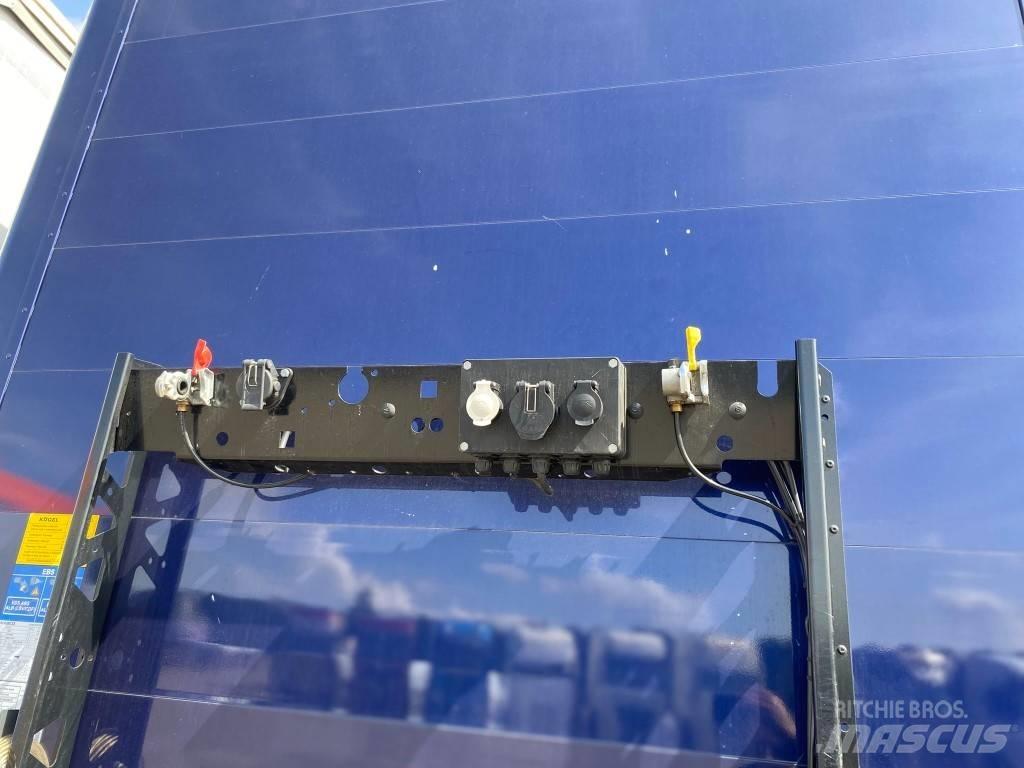 Kögel S 24 篷布半拖車