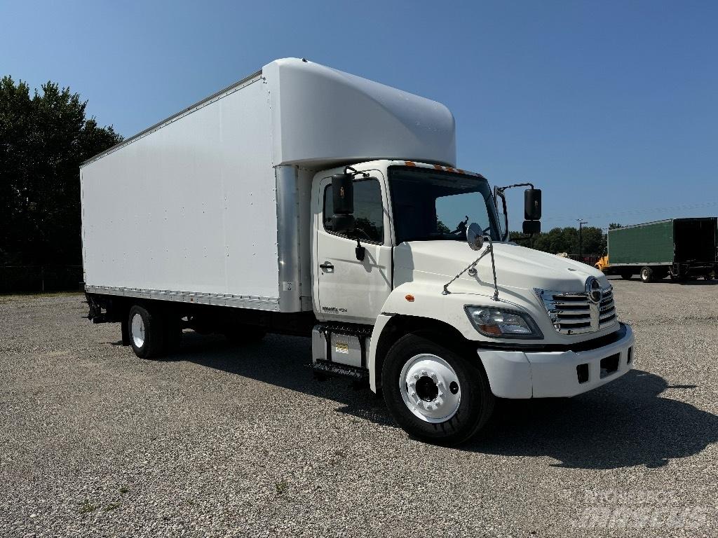 Hino 238 貨箱式卡車
