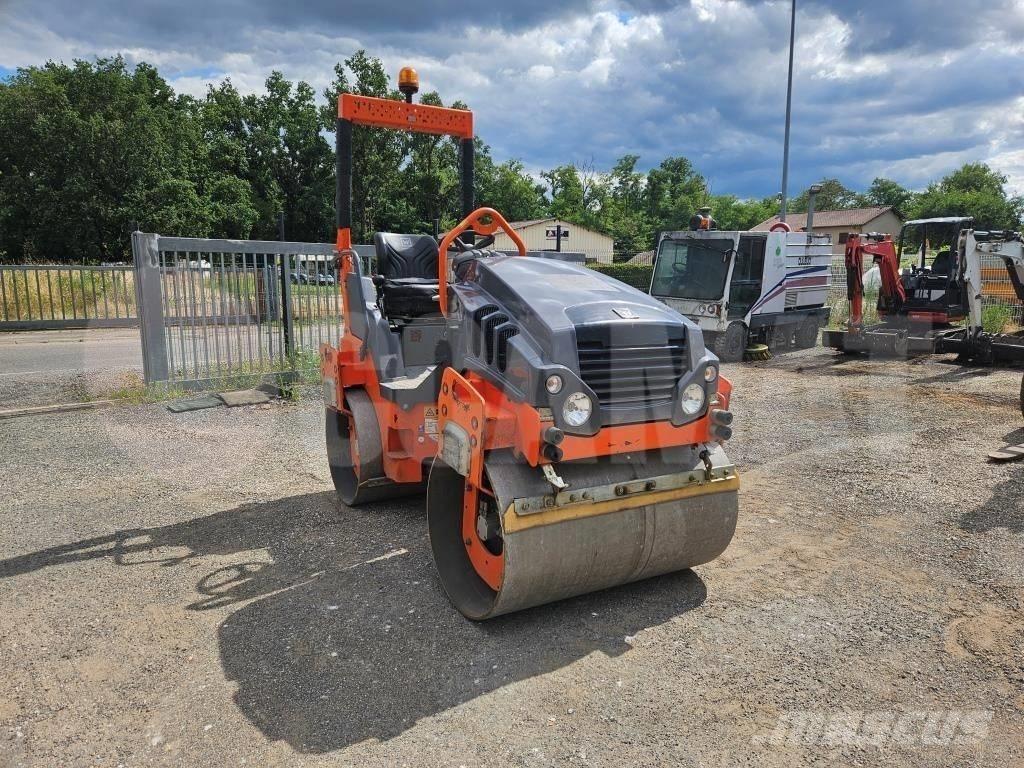 Hamm HD 12 雙輪滾壓機