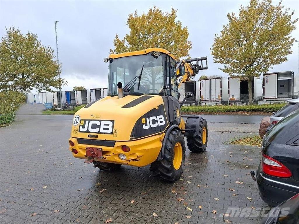 JCB TM 180 農業用伸縮臂裝載機