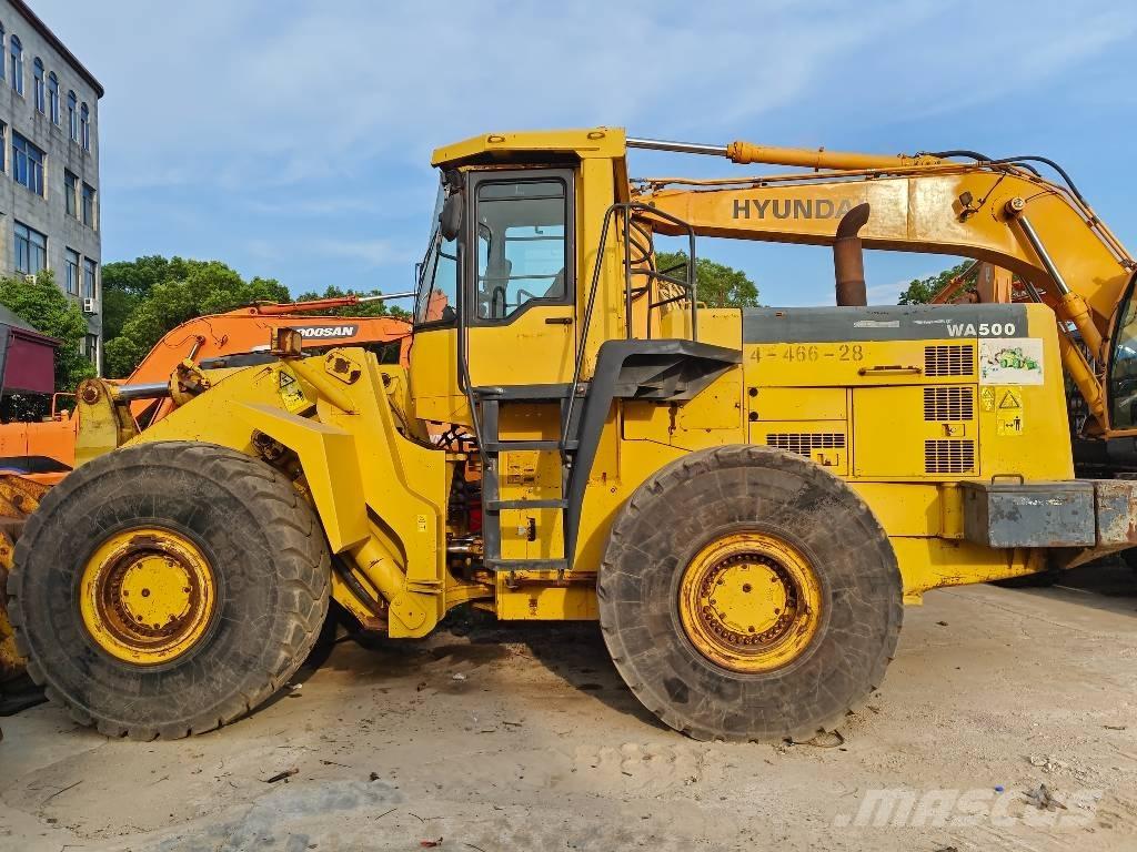 Komatsu WA 500 輪胎式裝載機