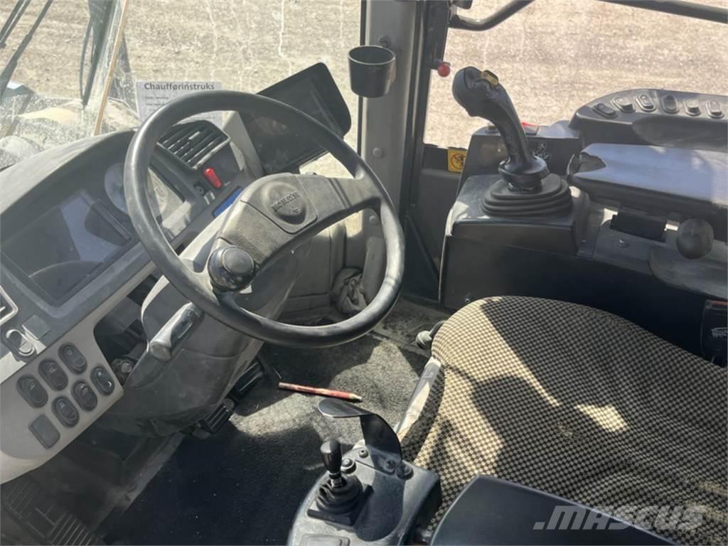 Komatsu WA470-7 輪胎式裝載機