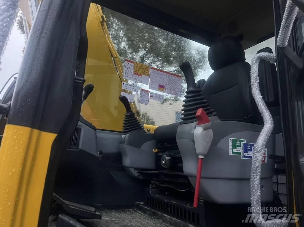 Komatsu PC 130 中型挖土機/掘鑿機/挖掘機 7t-12t
