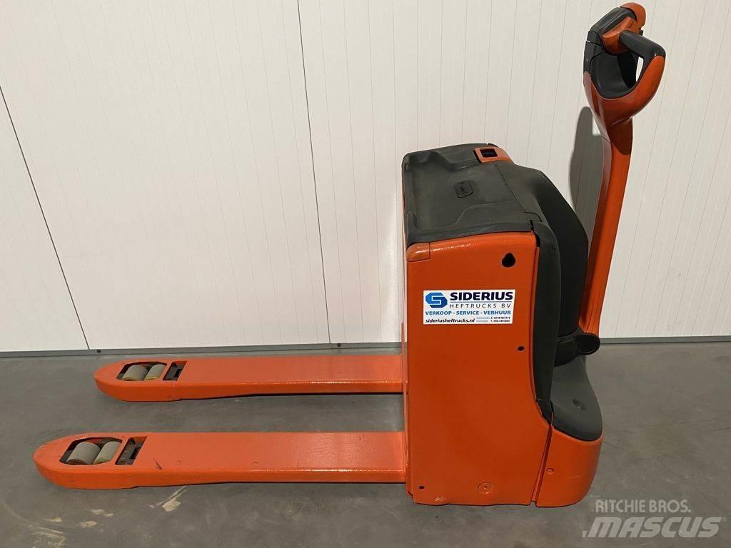 Linde T16 手拉式油壓拖板車