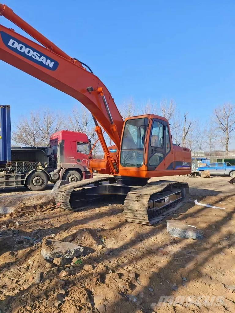 Doosan DH225LC-7 履帶式 挖土機/掘鑿機/挖掘機
