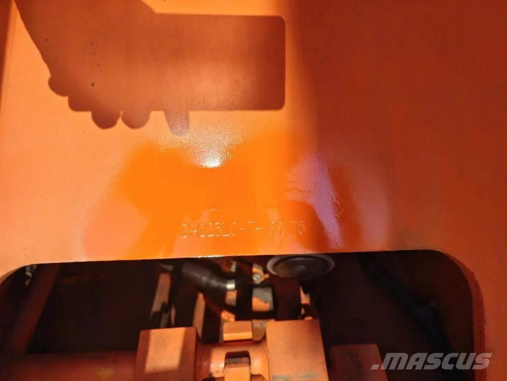 Doosan DH225LC-7 履帶式 挖土機/掘鑿機/挖掘機