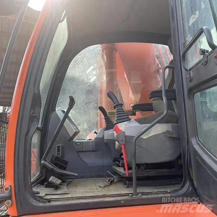 Doosan DX 300 LC 小型挖土機/掘鑿機<7t(小型挖掘機)
