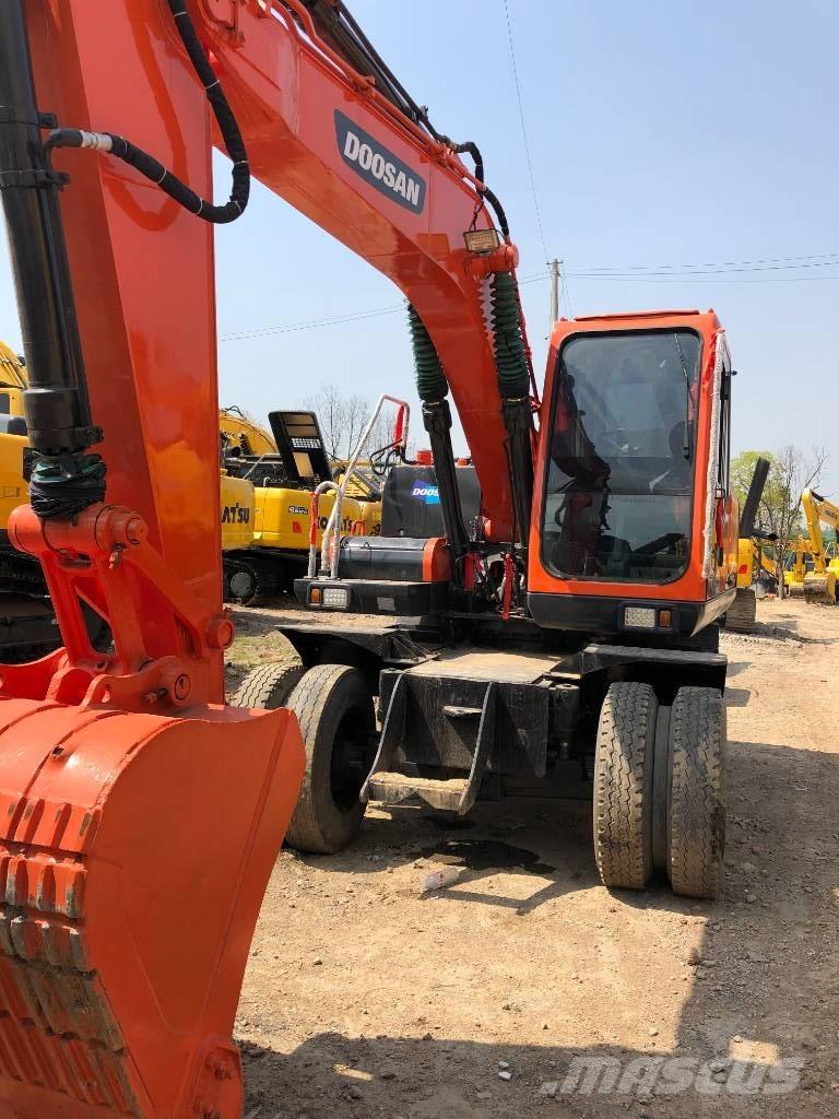 Doosan DX150W 旋轉式挖土機/掘鑿機/挖掘機