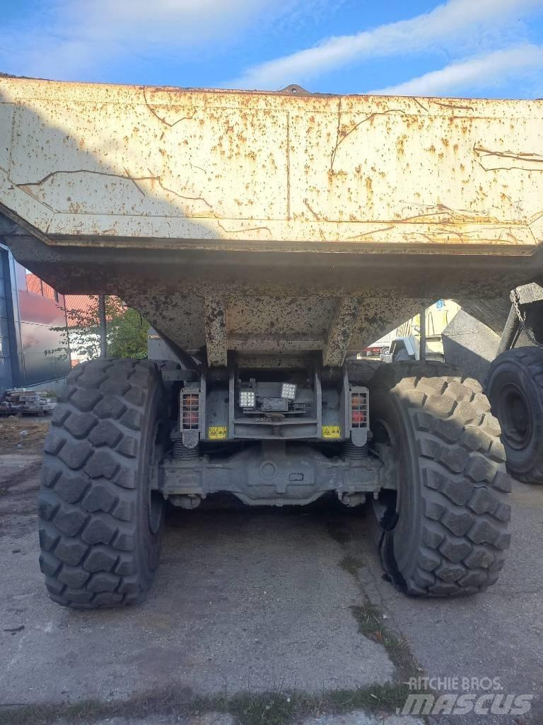 Terex TA 300 鉸接式起吊車