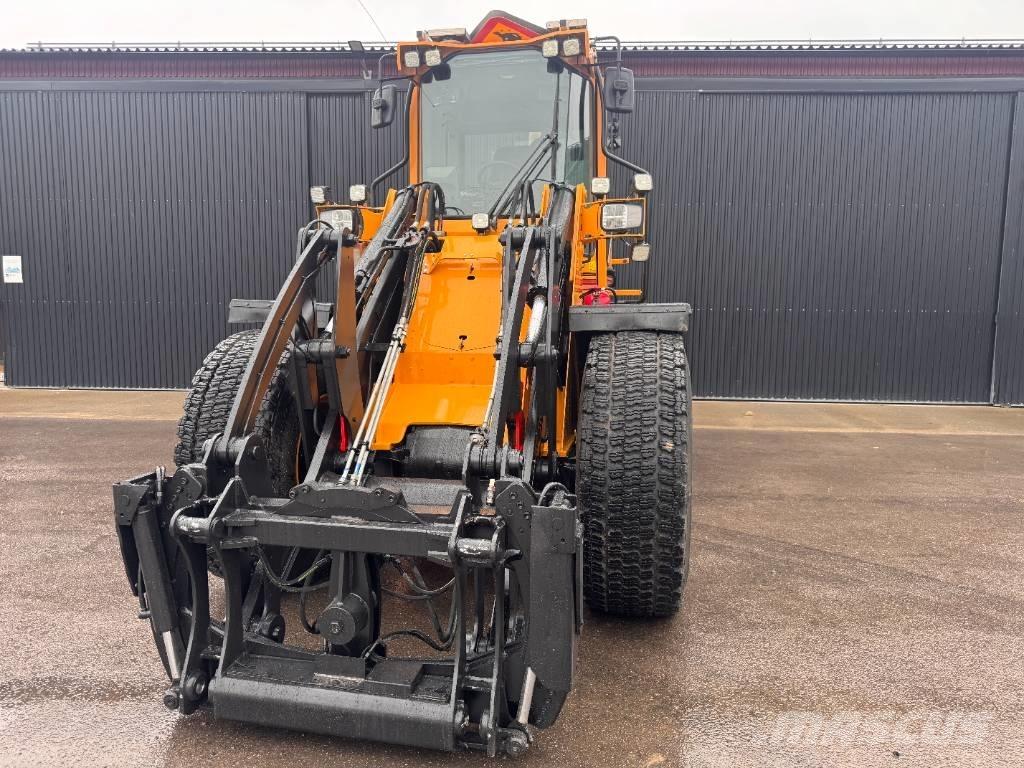 Ljungby L 13 輪胎式裝載機