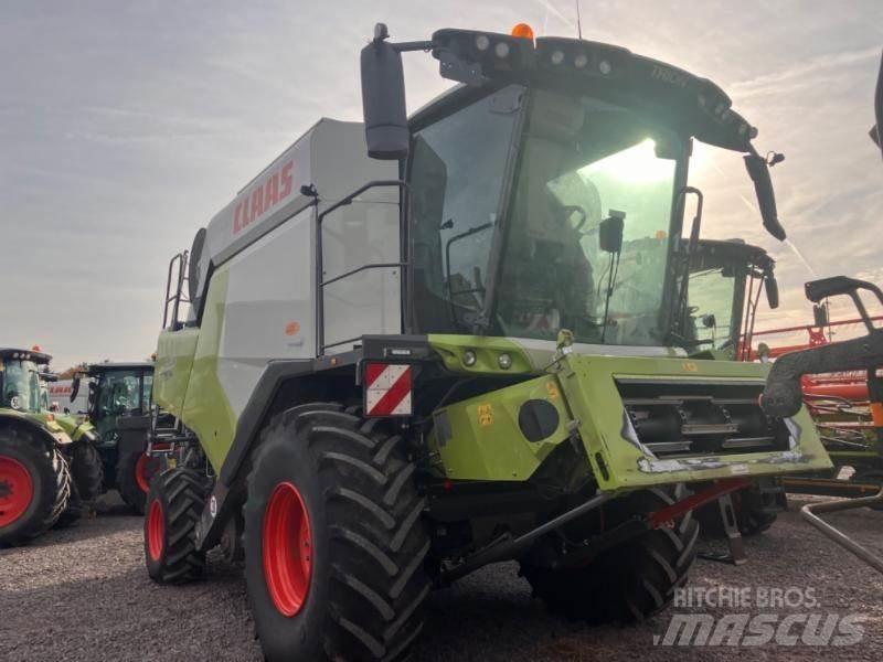 CLAAS TRION 530 聯合收穫機