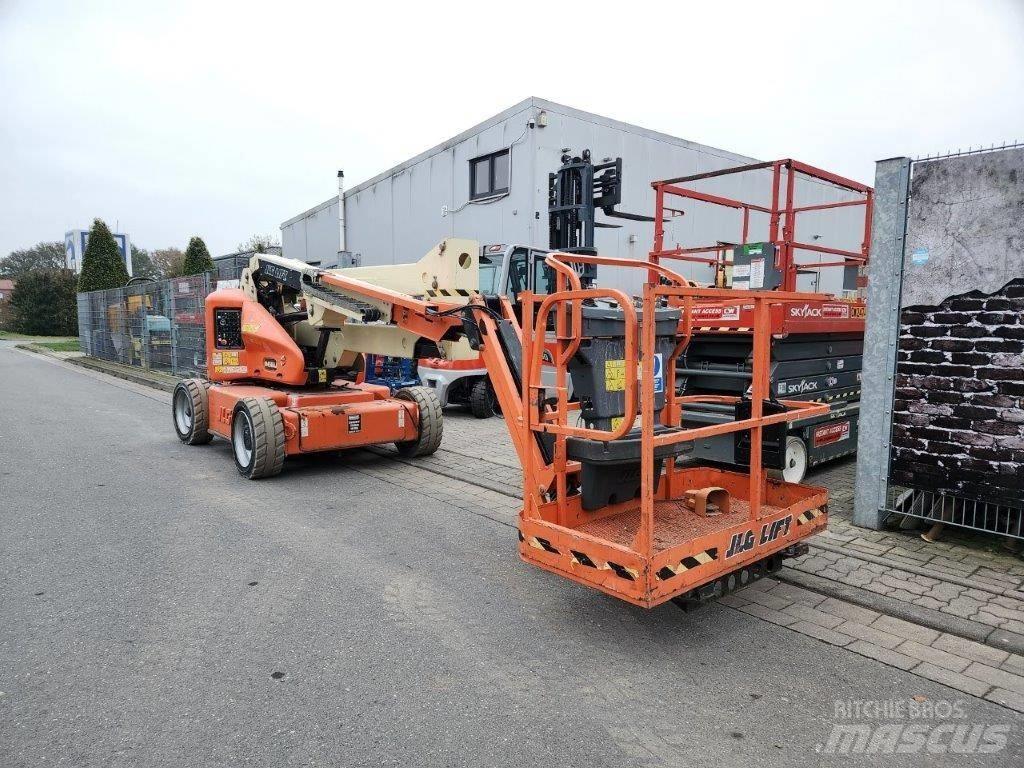 JLG M 450 AJ 曲臂高空作業車