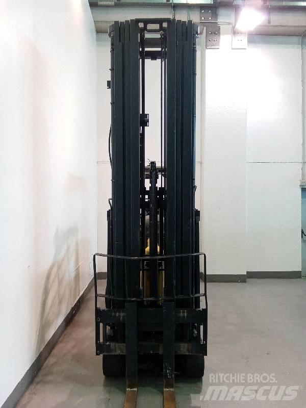 Aisle-Master 20 WHE 電動堆高機