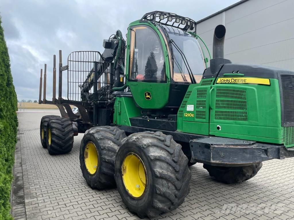 John Deere 1210 E 集運機