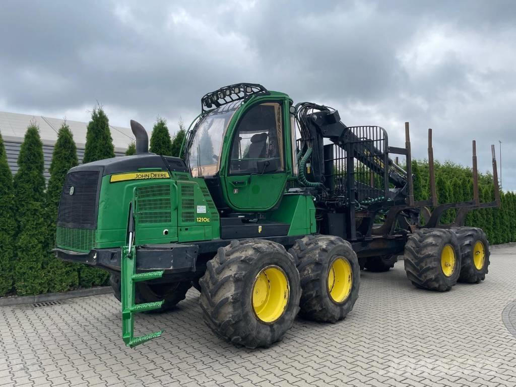 John Deere 1210 E 集運機