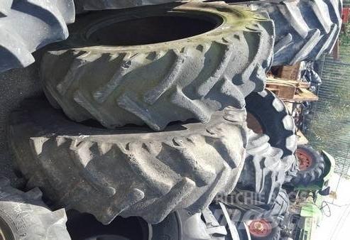  Pneus 12.4R24 輪胎、車輪和輪圈