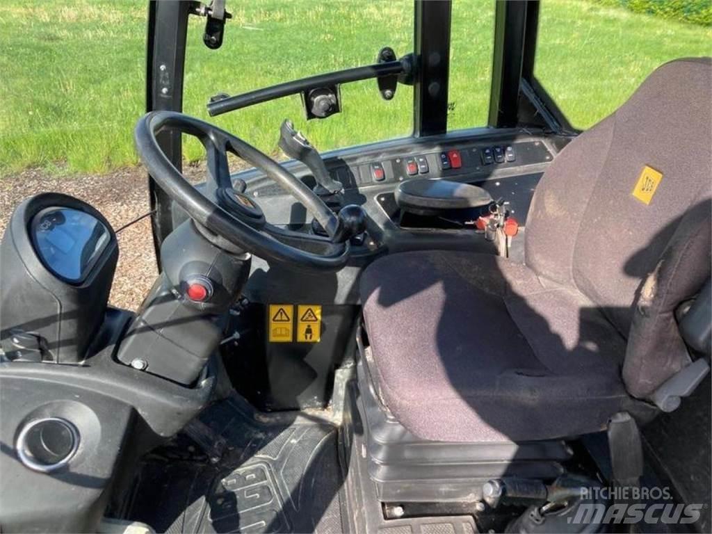 JCB 409 輪胎式裝載機