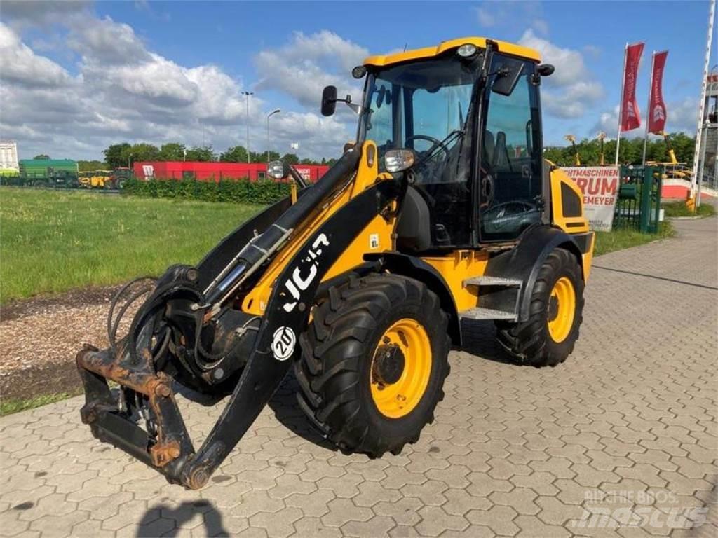 JCB 409 輪胎式裝載機