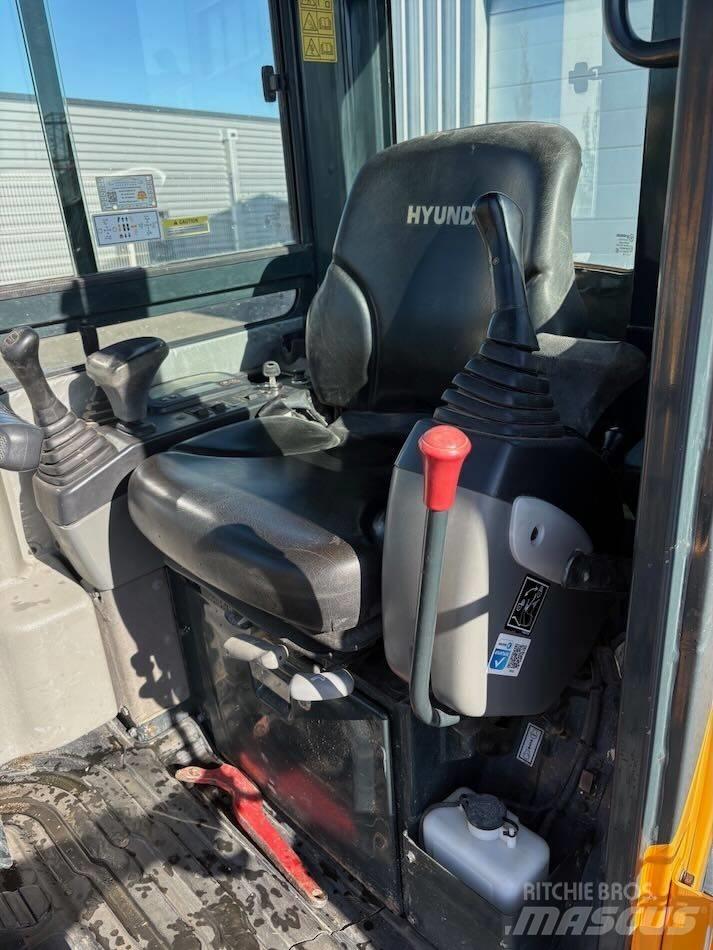 Hyundai R25Z-9 AK 小型挖土機/掘鑿機<7t(小型挖掘機)