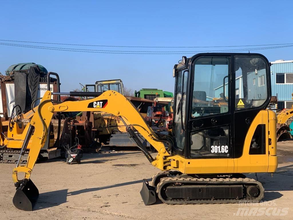 CAT 301.6C 小型挖土機/掘鑿機<7t(小型挖掘機)