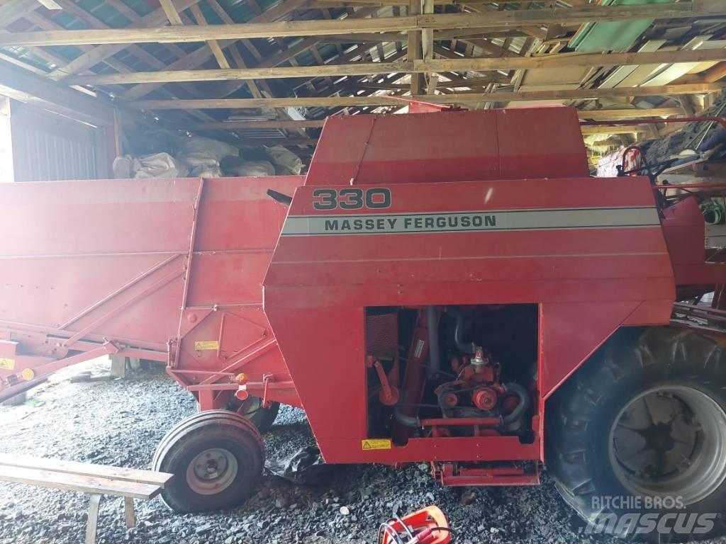 Massey Ferguson 330 聯合收穫機