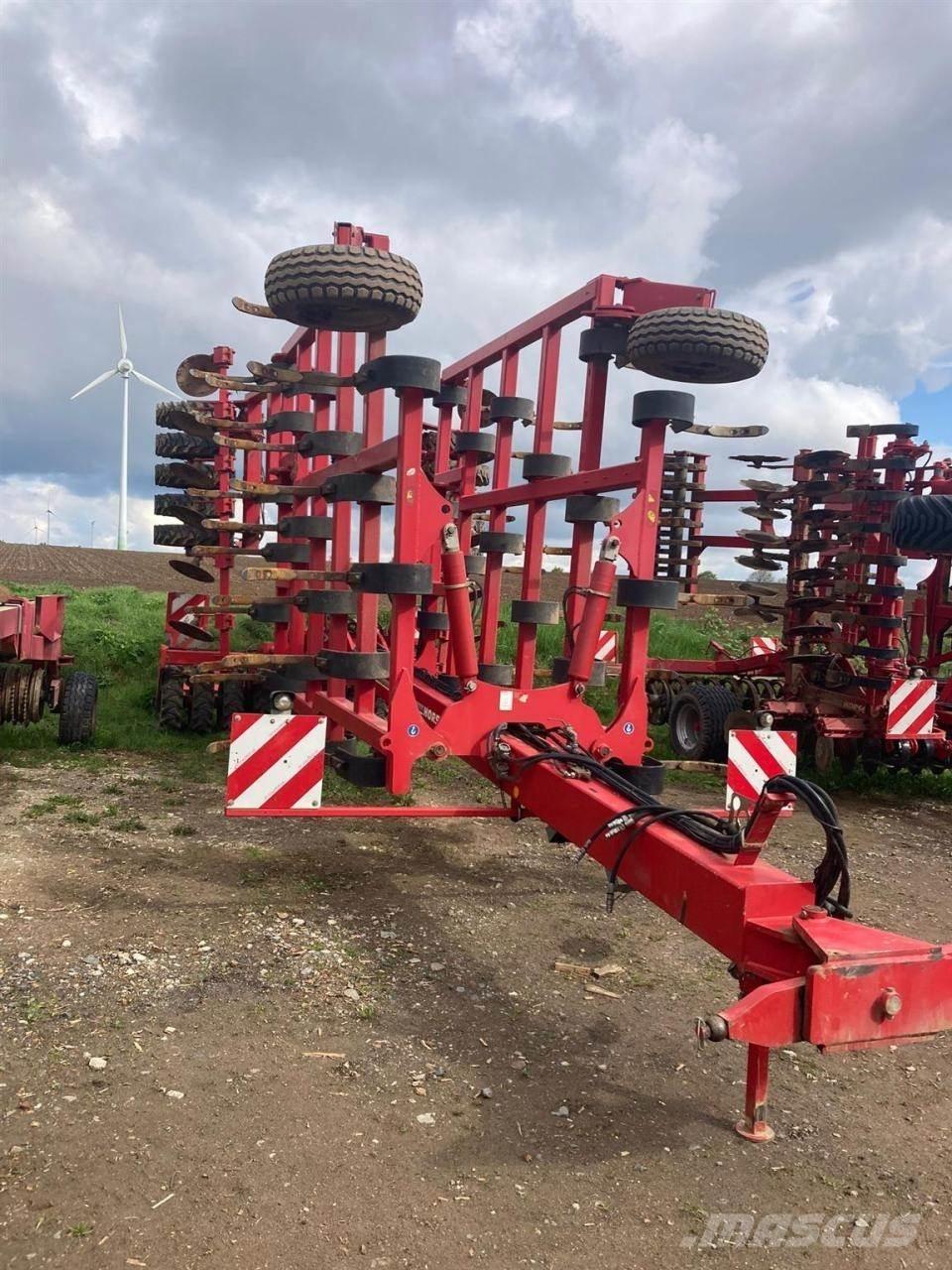 Horsch Tiger 6 XL 中耕管理機