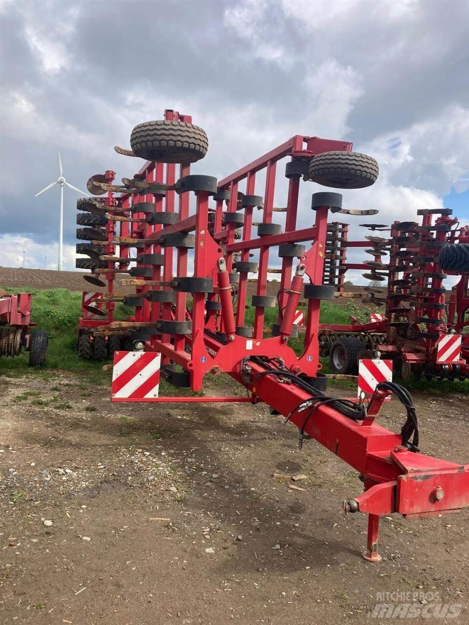 Horsch Tiger 6 XL 中耕管理機
