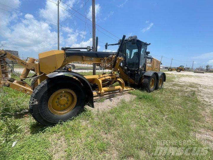 CAT 12 M 3 平土機