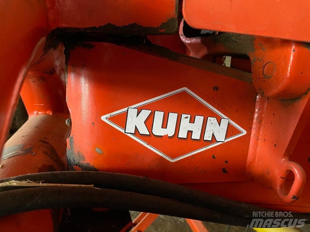 Kuhn Gf7601MH 耙與翻草機