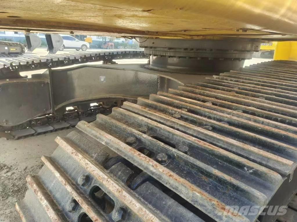 Komatsu PC 220 履帶式 挖土機/掘鑿機/挖掘機