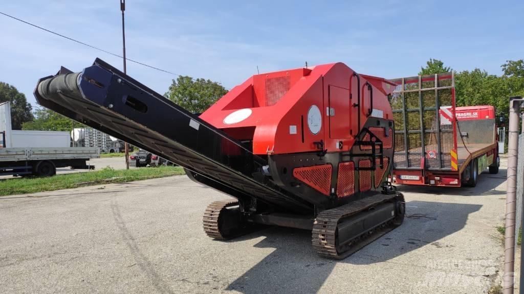 Red Rhino 7000 移動式壓碎機